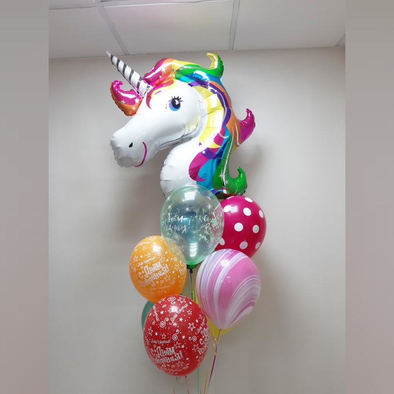 Яркий Единорог в букете