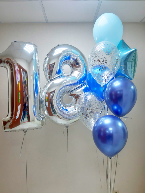 18 лет цифры и букет