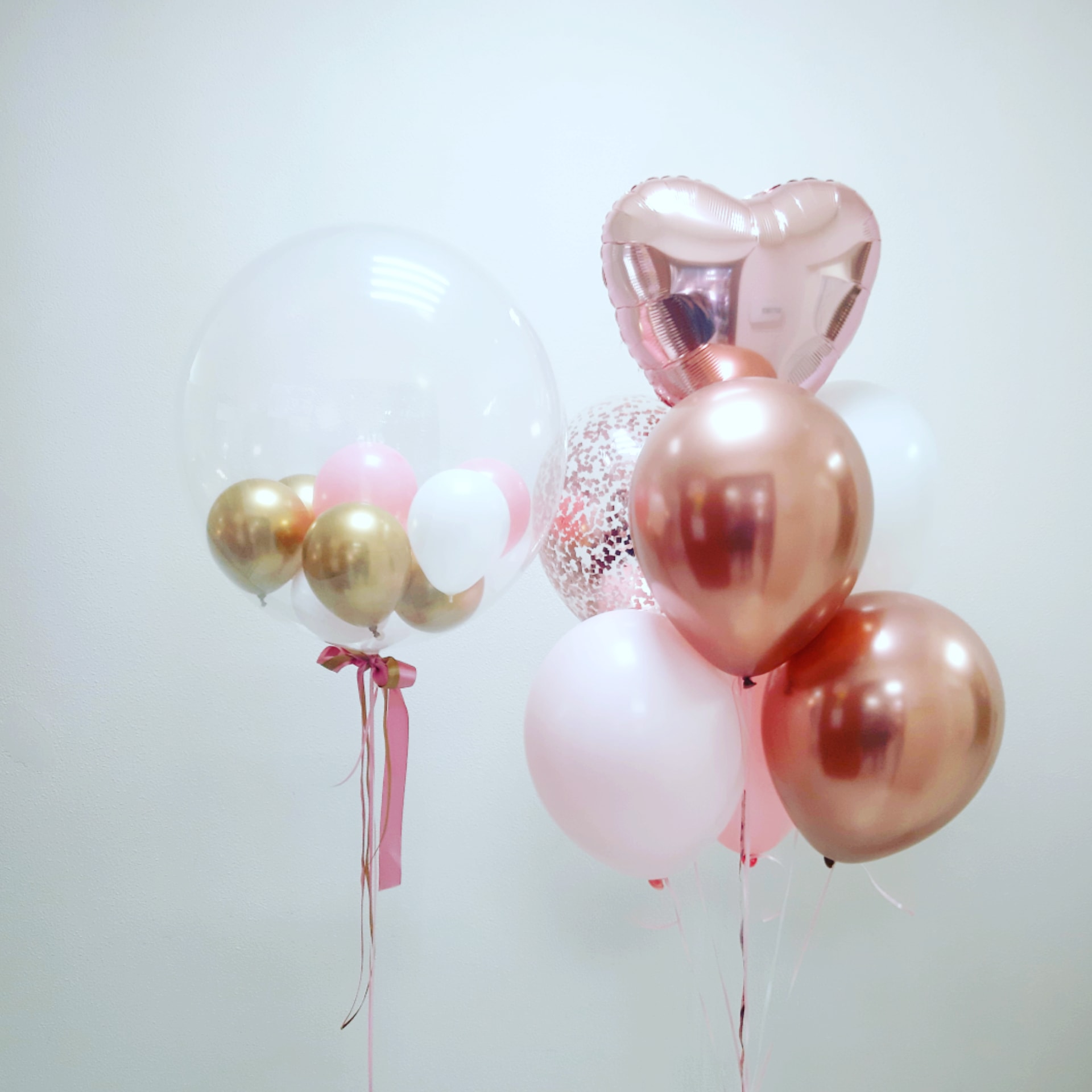 Букет и шар с шариками