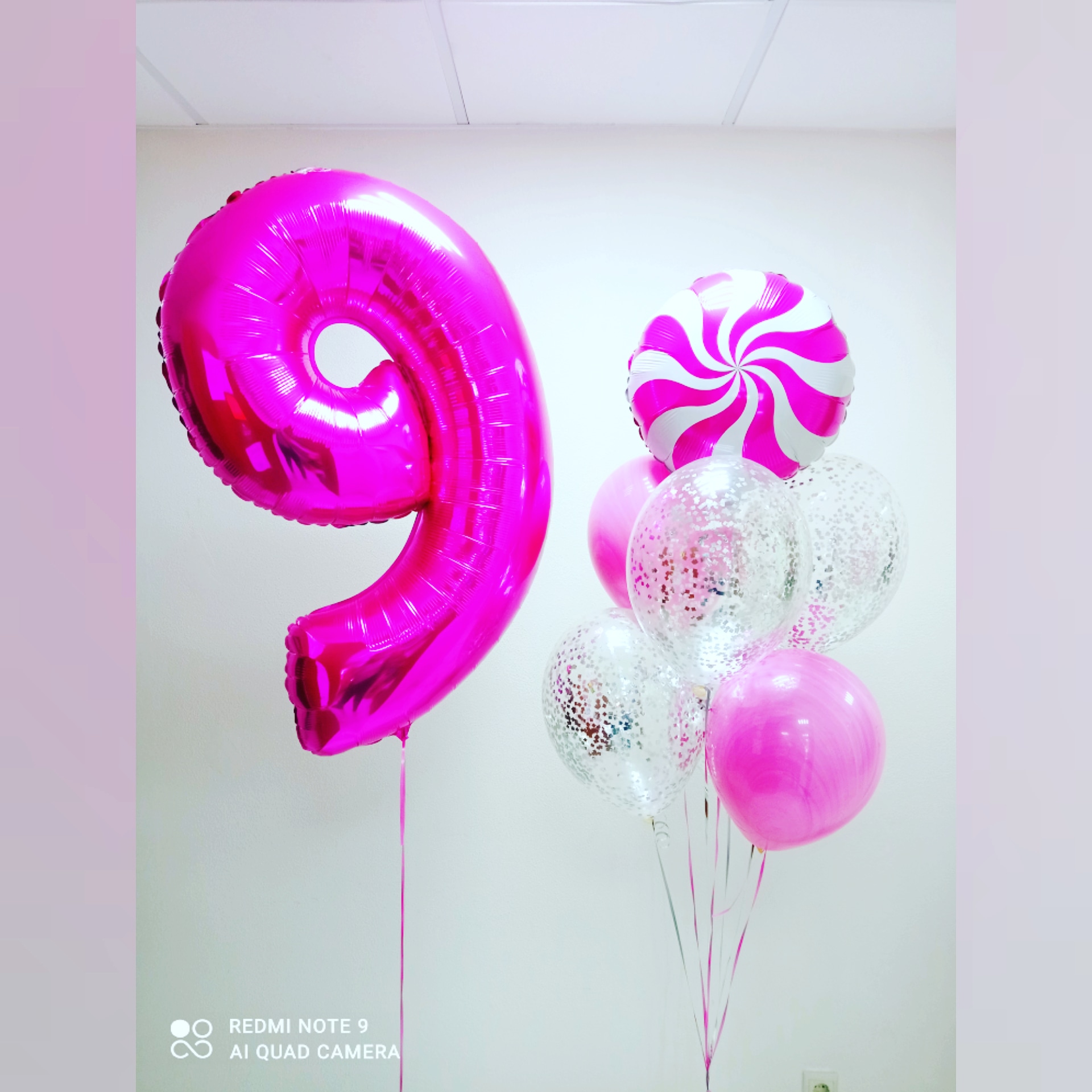 Цифра и букет с леденцом