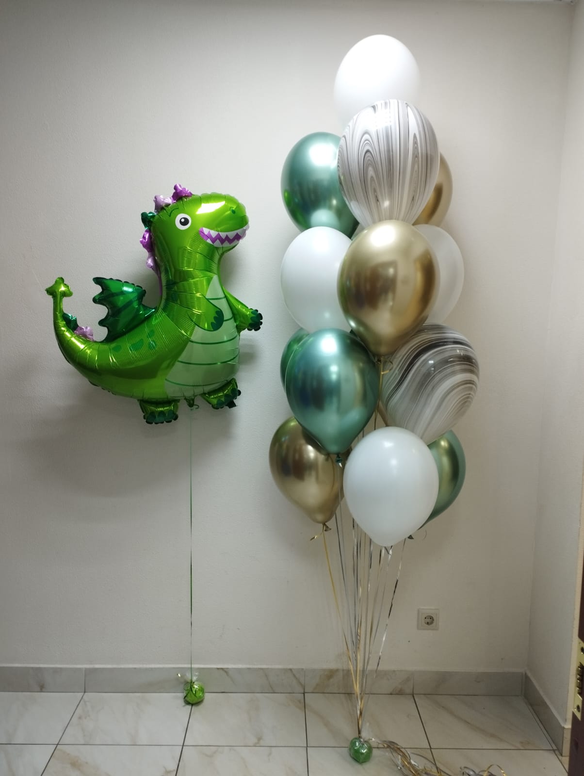 Динозавр шар и букет хром шаров