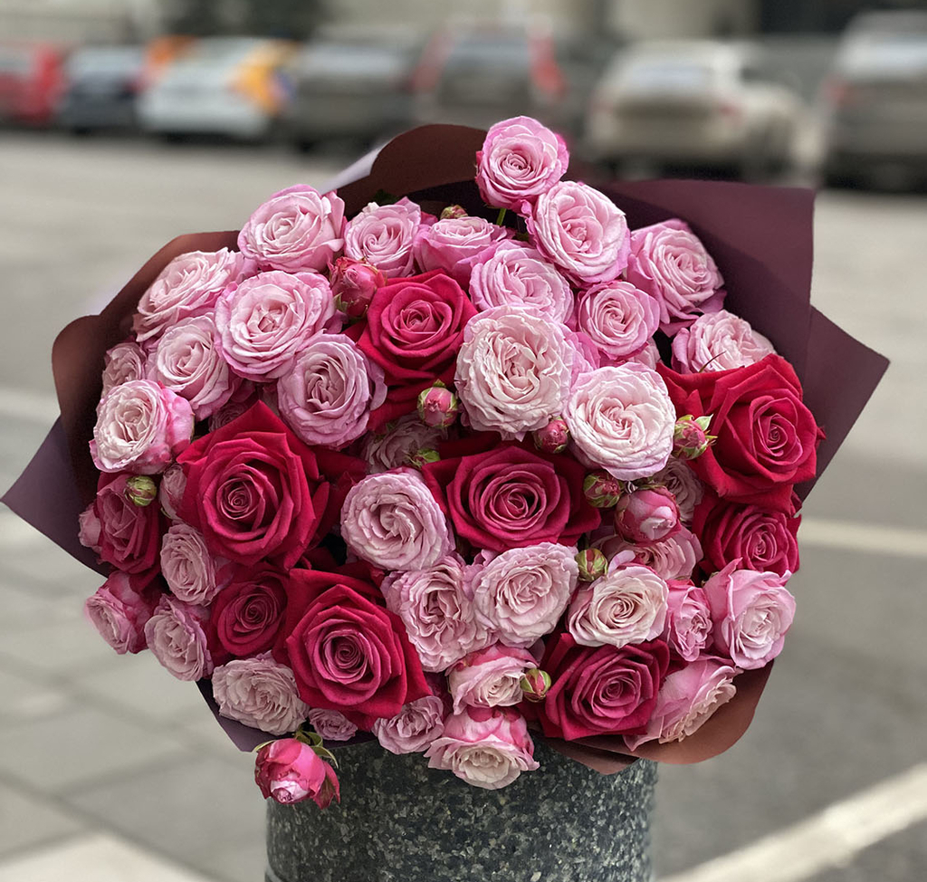 Букет из кустовых роз