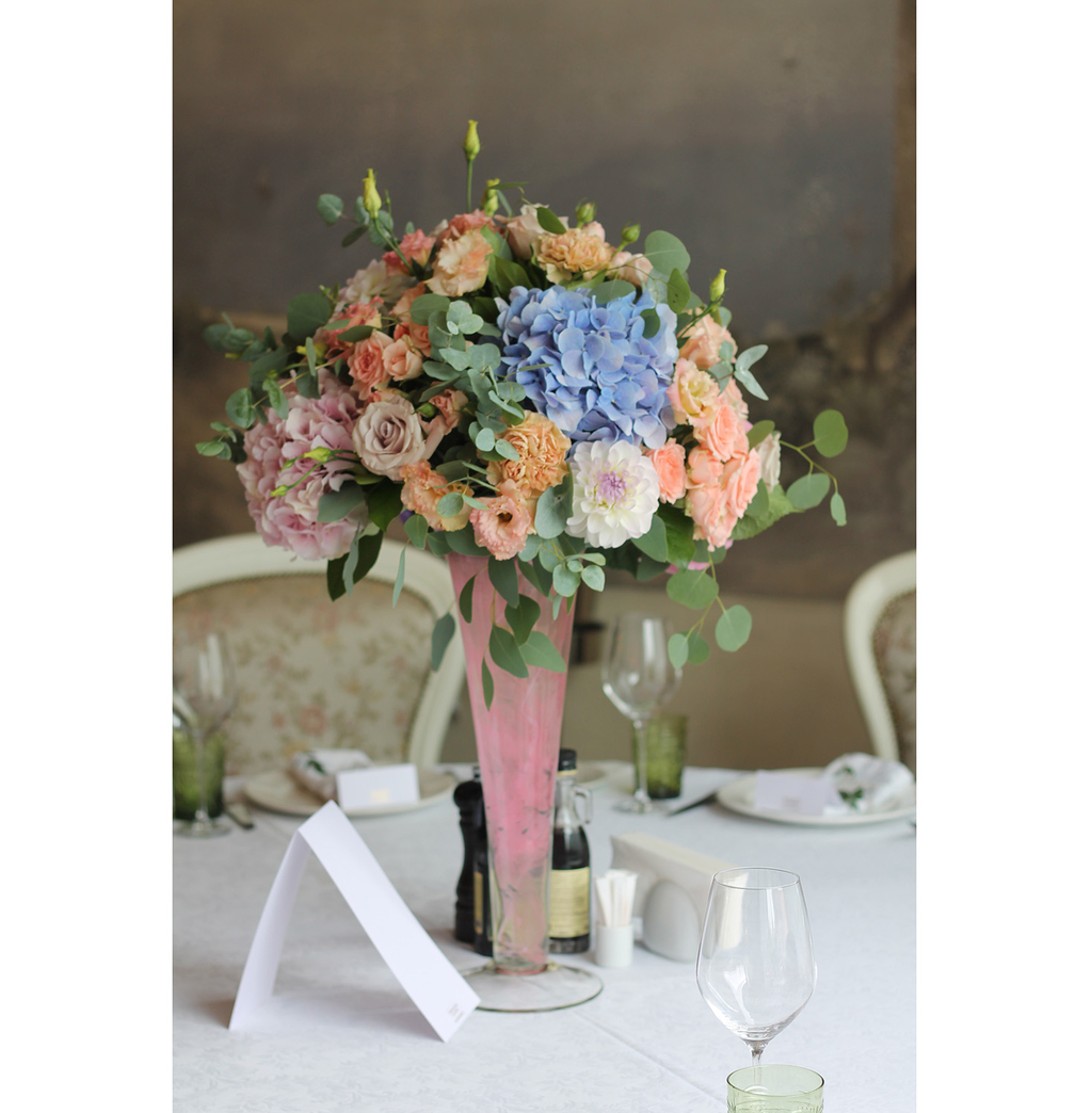 оформление свадьбы цветочной композицией