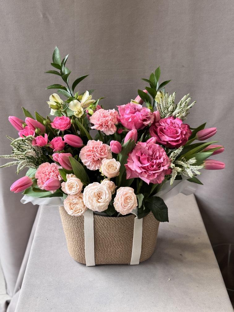 Тюльпаны в джутовой сумочке №268