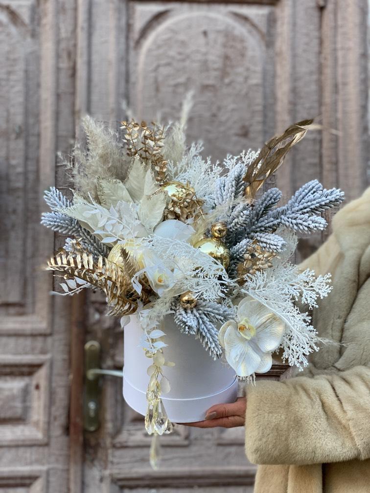 Настольная новогодняя композиция из ели (иск) №306