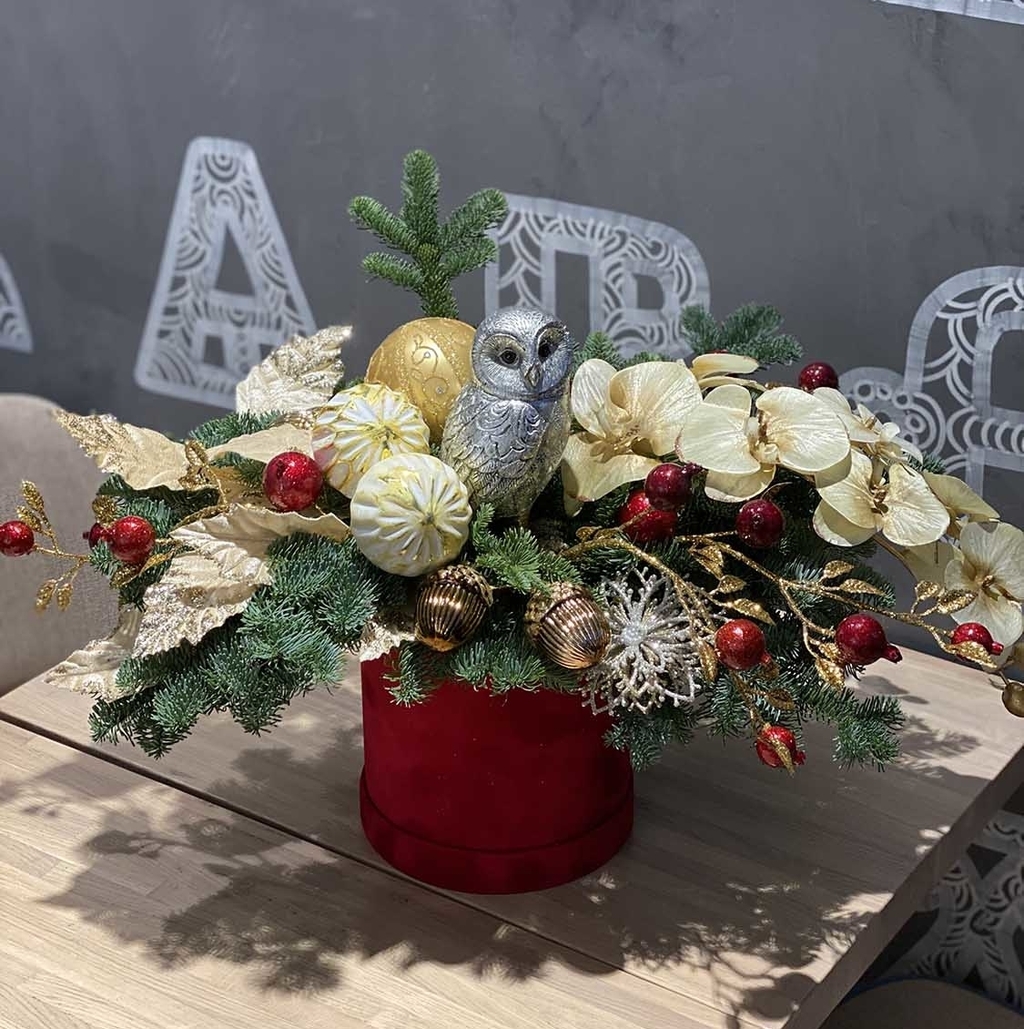 Композиция новогодняя в красной коробке с совой (Арт.317)