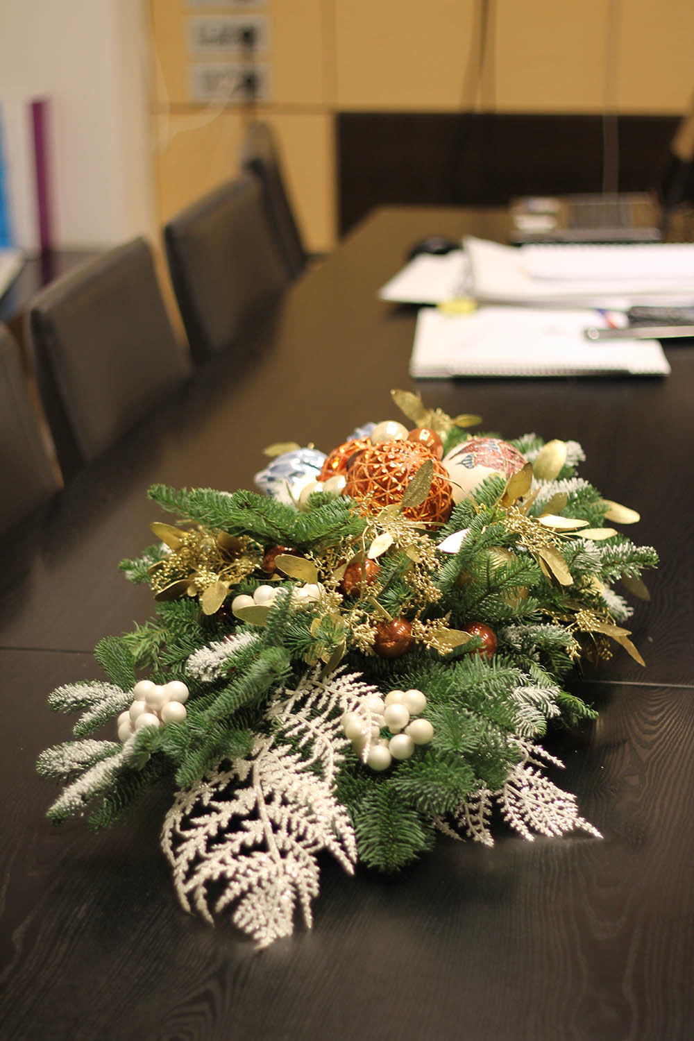 на стол переговоров 4