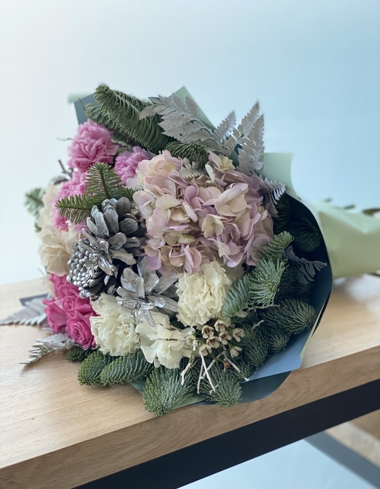 Роза в Снегу №491