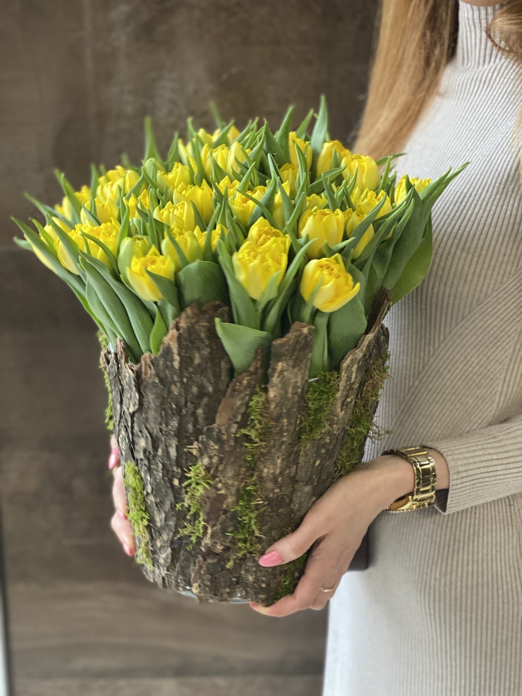 Желтые тюльпаны в коре №603