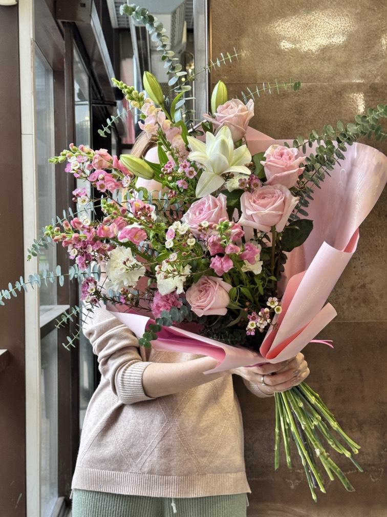 Букет с Пионовидными розами №644