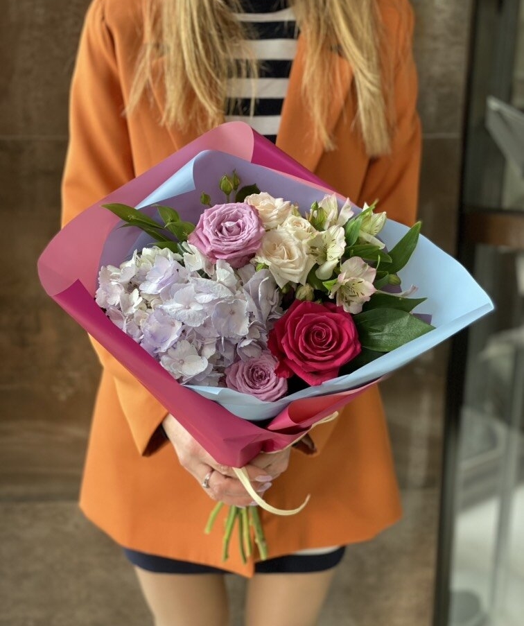 Комплимент из цветов №675
