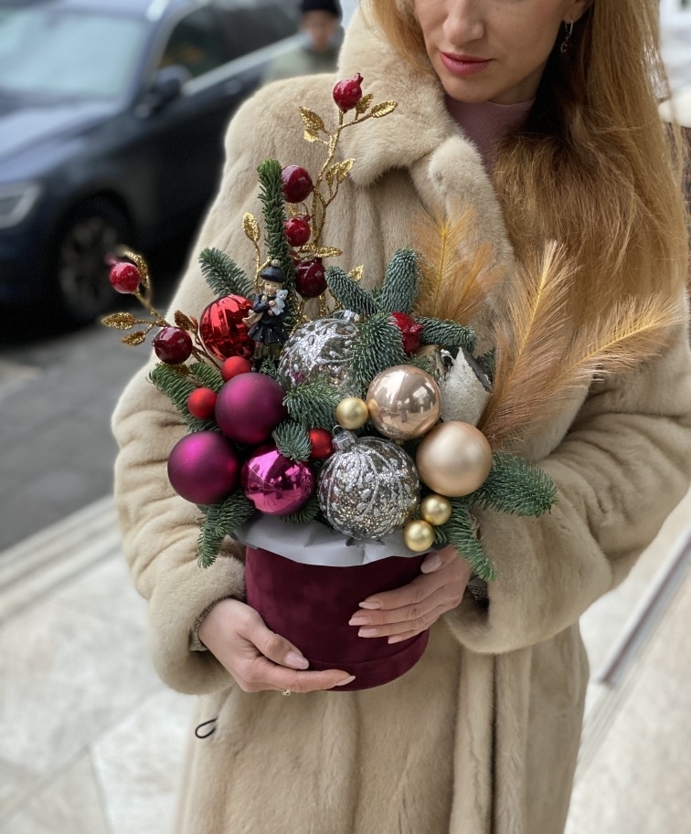 Стильный Бархат с матовым золотом №724