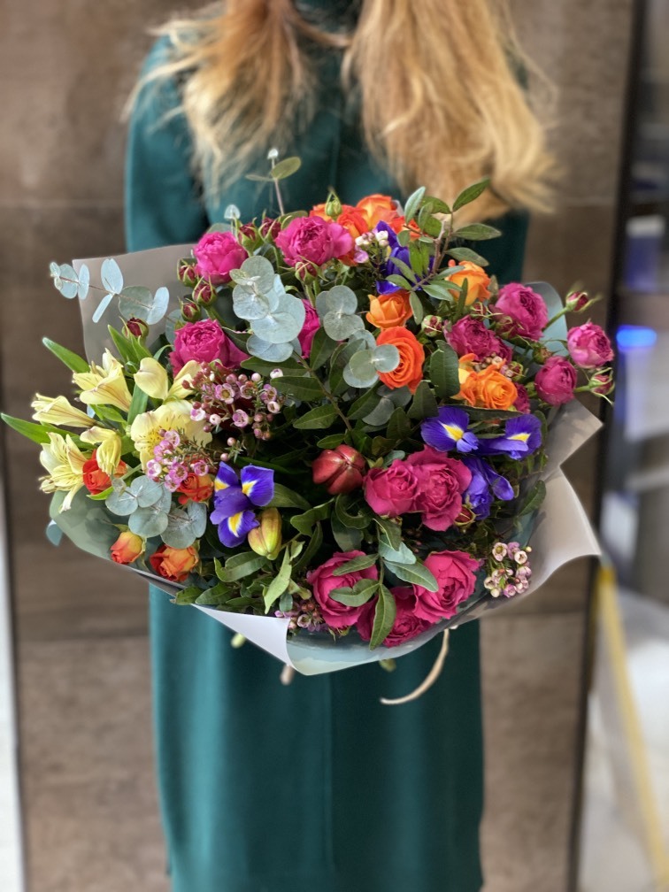 Лесная яркость роз №758