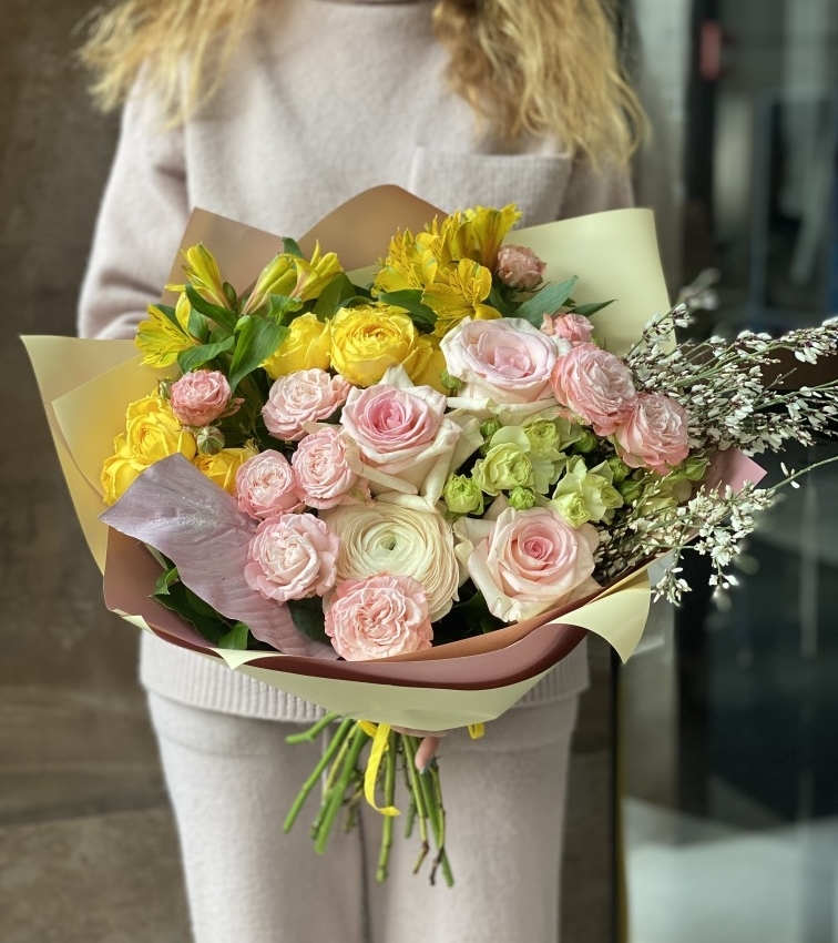 В ярком золоте день утопает №776