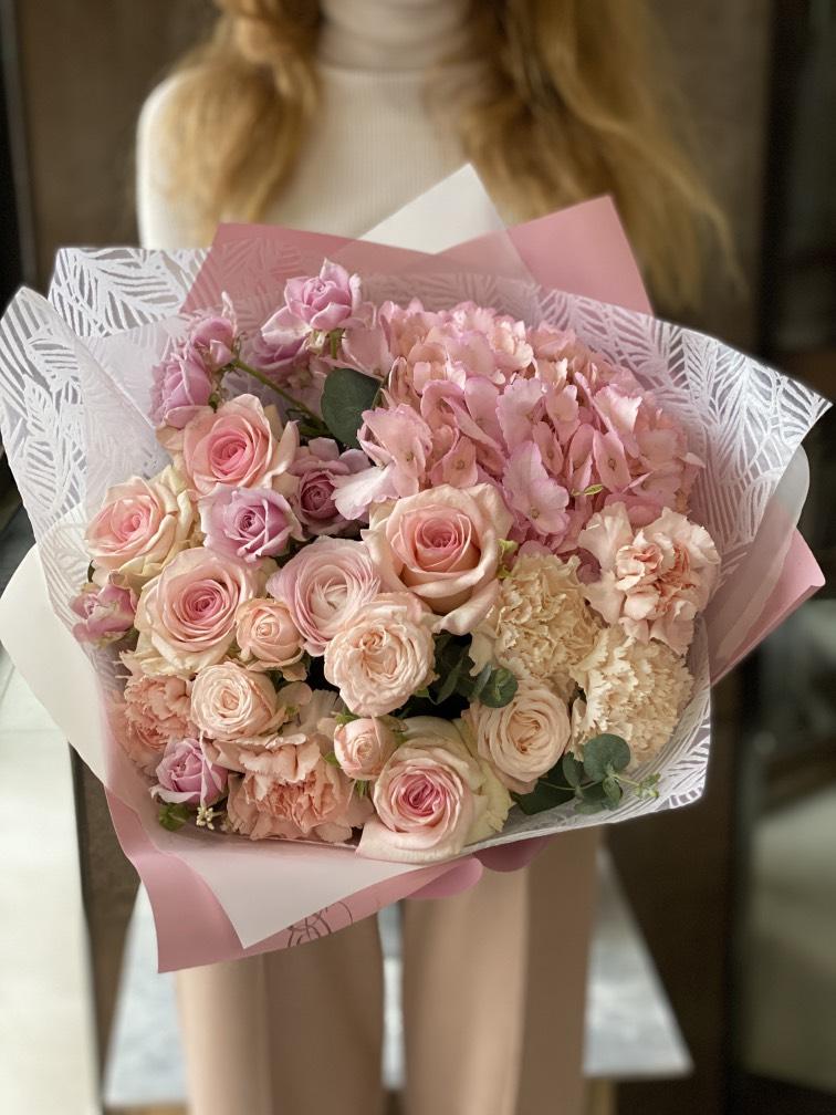 Пионовидная роза  №781