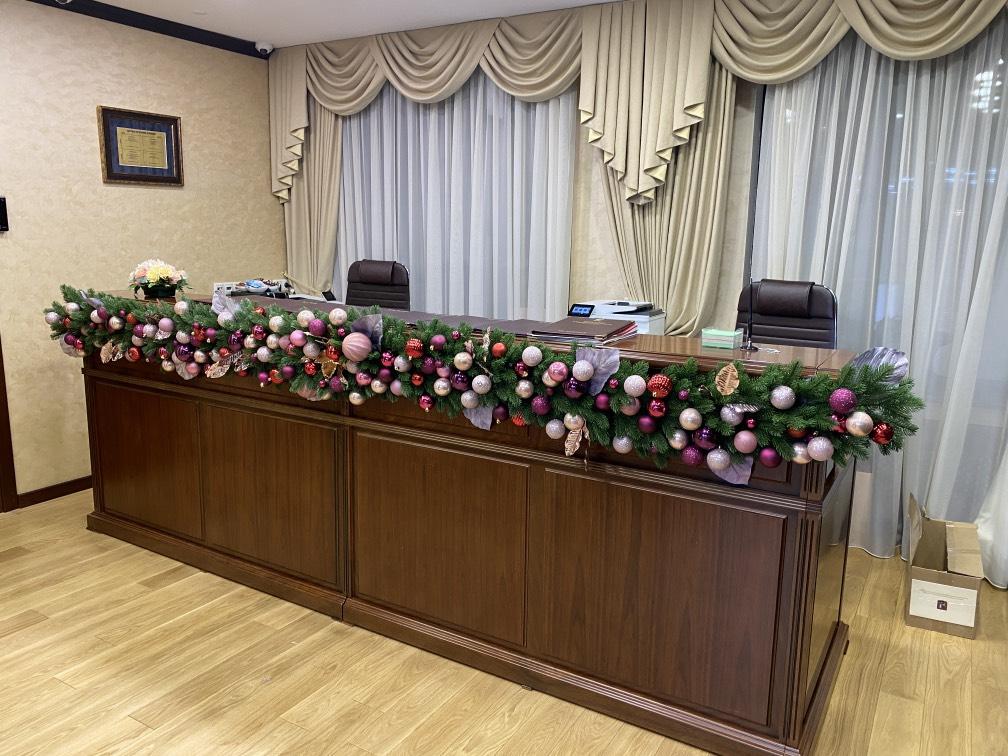 Гирлянда на ресепшен в малиновом (иск) №920