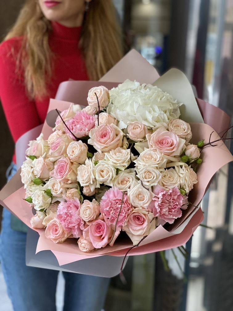 Стильный букет с Ангелиной №930