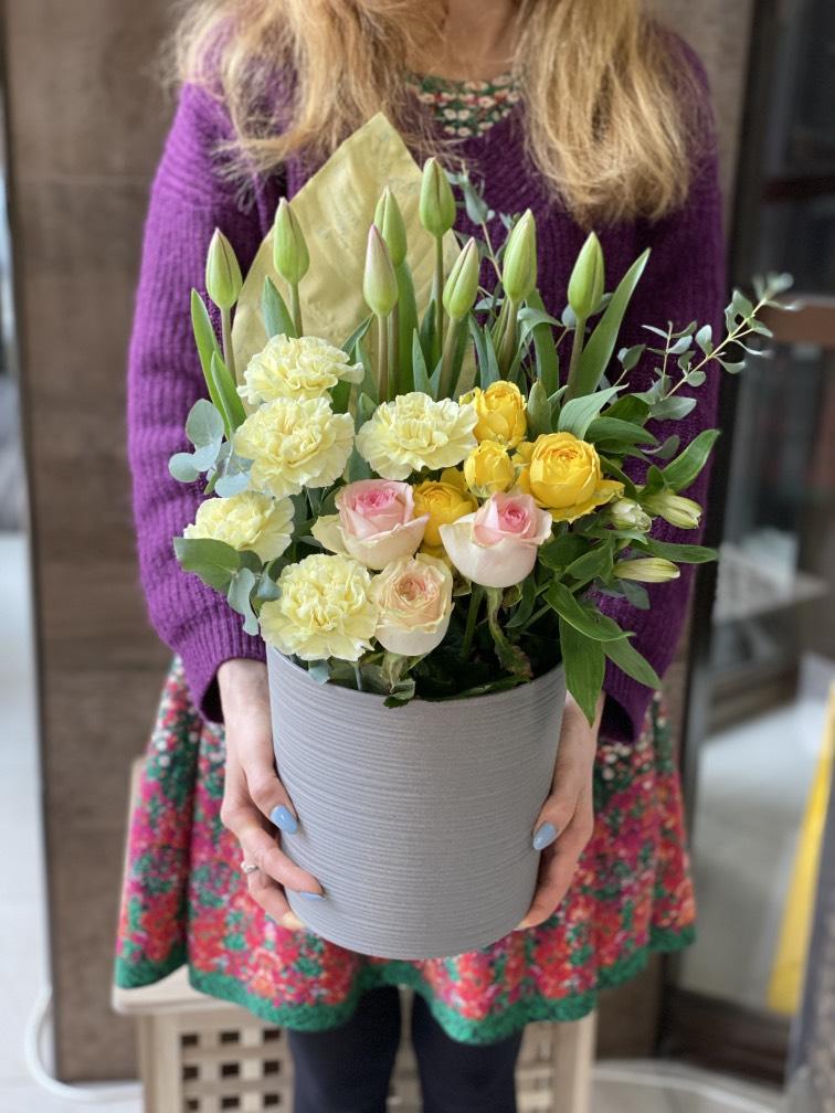 Весенние цветы в коробке №938