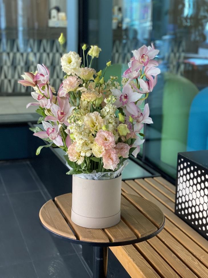 Орхидея цимбидиум в коробке №1028