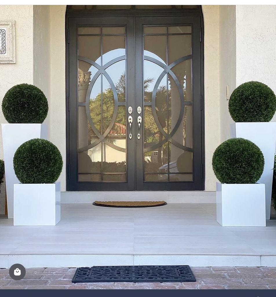 Входная группа (иск) №1043