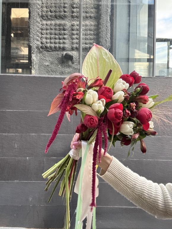 Букет невесты бордово-белый №1308