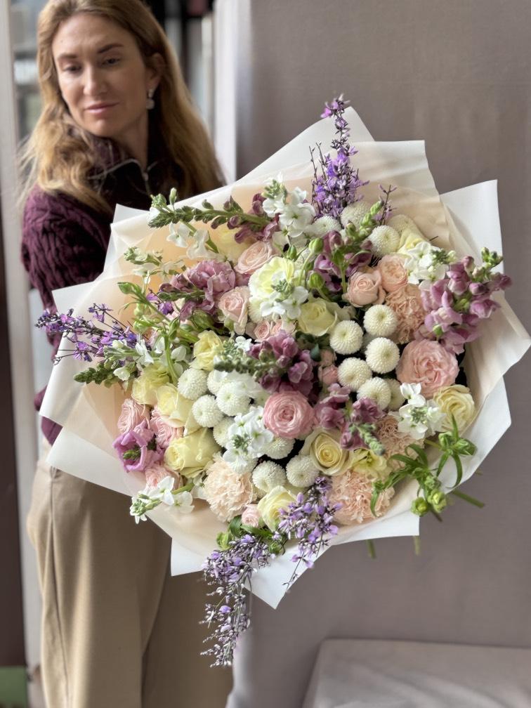 Красивый большой букет с нотками №1324