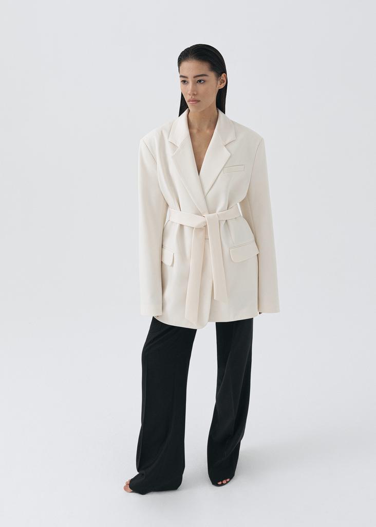 Oversized blazer with belt