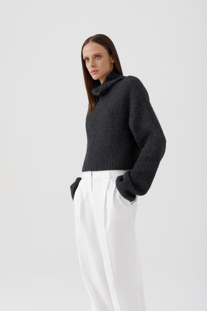 100% premium cashmere cropped turtleneck sweater