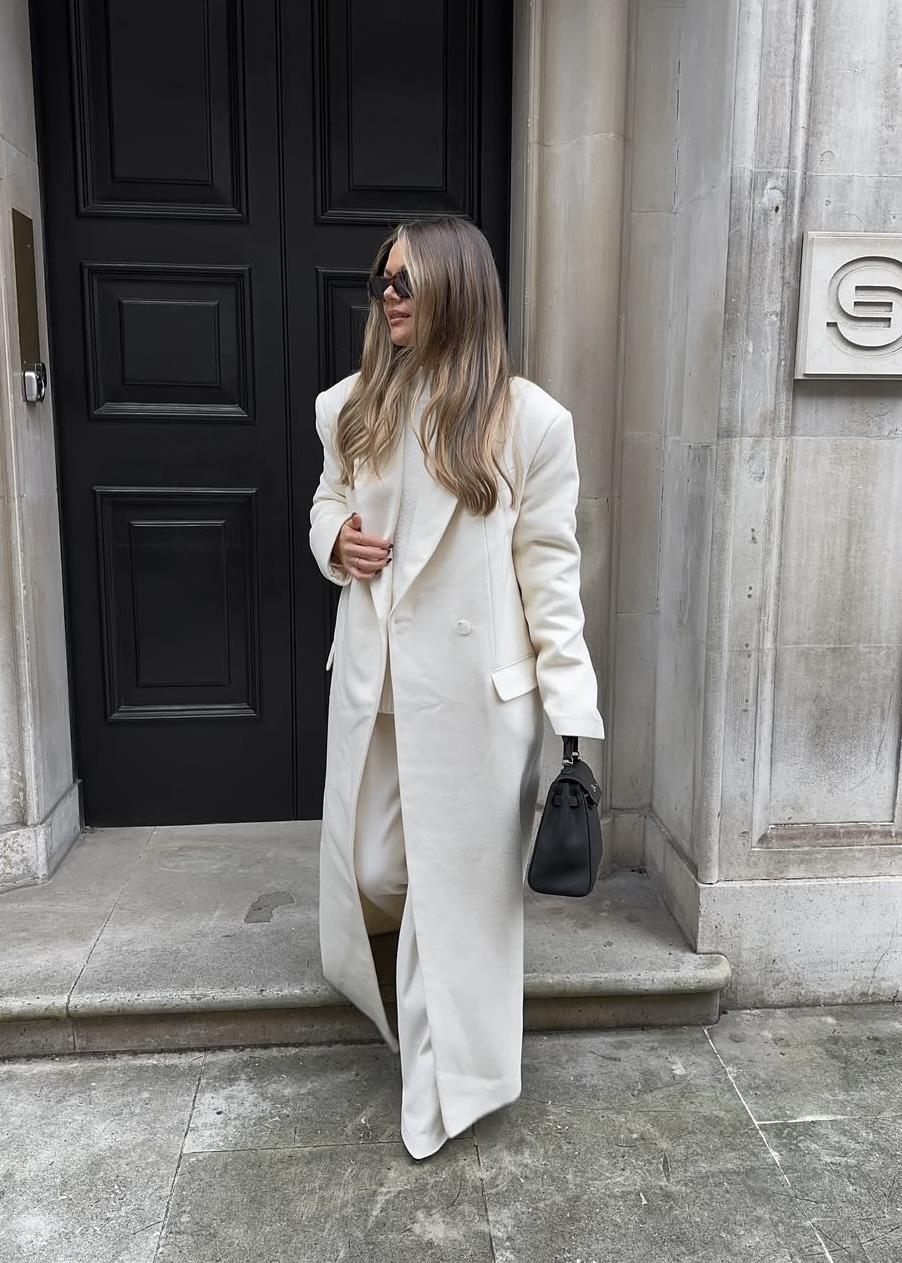 Outerwear > 100% wool maxi coat Buy from e-shop
