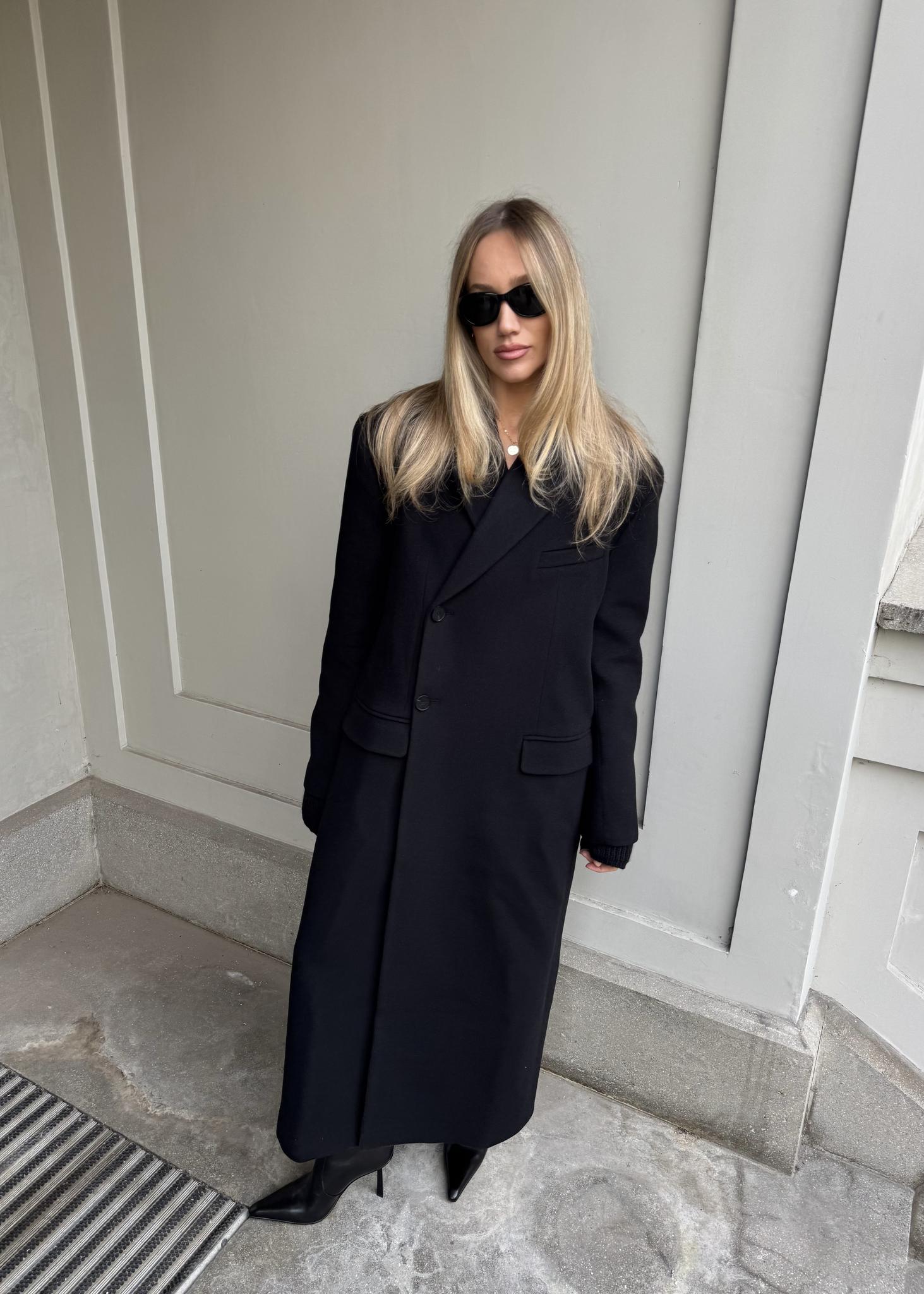 【着丈130】Wool Maxi Chester Coat / Black Outerwear > 100% wool maxi coat Buy from e-shop