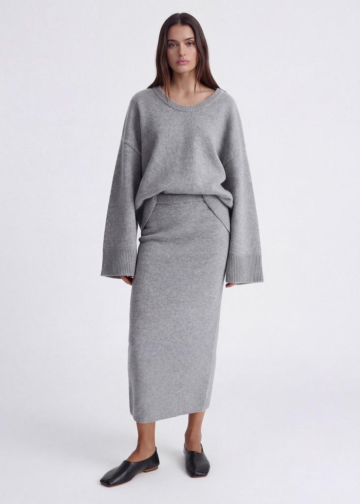 100% premium cashmere oversized  jumper with sculpted neckline