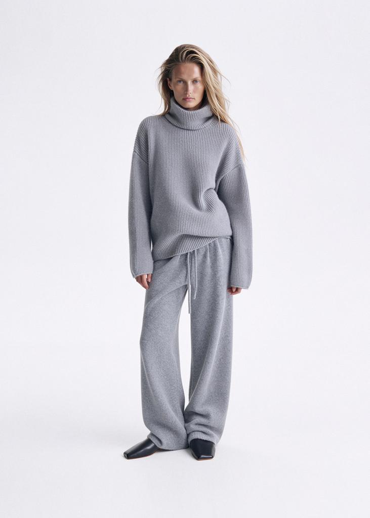 100% premium cashmere double-neck turtleneck sweater