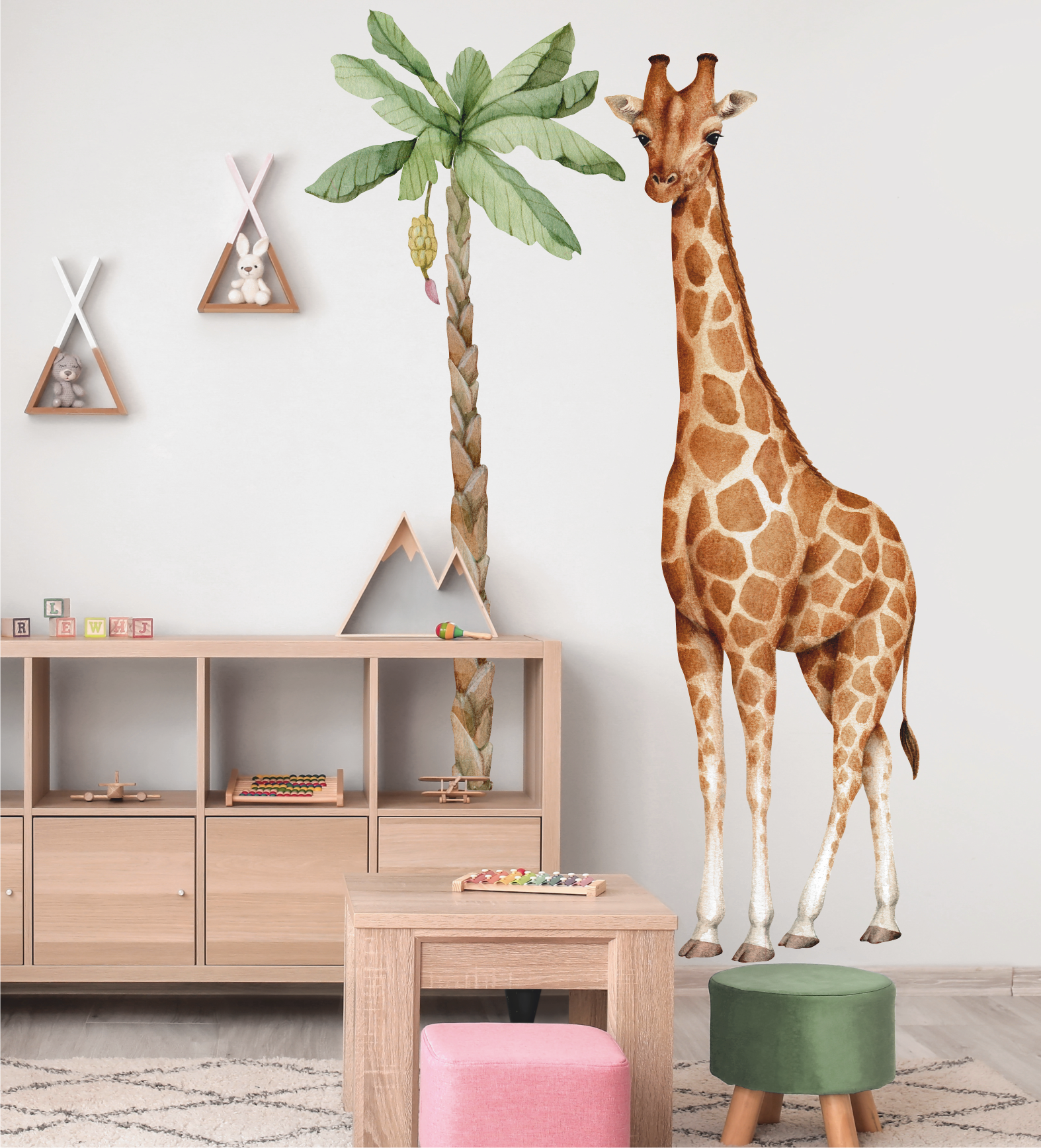Уценка Наклейки на стену "Жираф под пальмой"