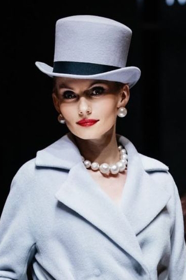 Невысокий цилиндр 13 см. Цвет светло-серый