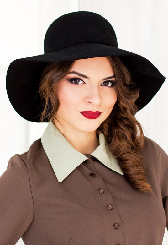 Черная широкополая шляпа Classic от Ланы Анисимовой