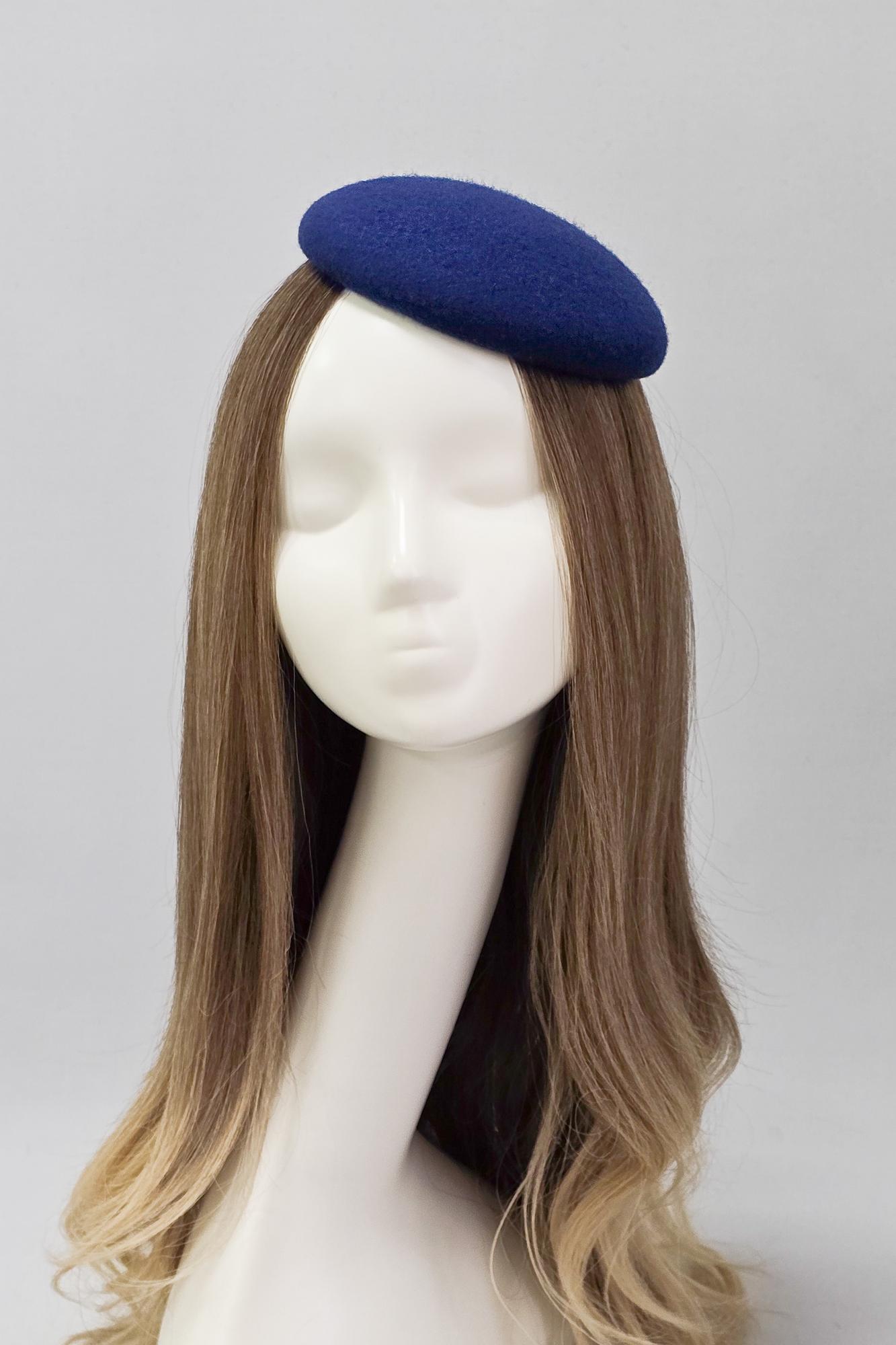 Шляпка-таблетка. Цвет синий