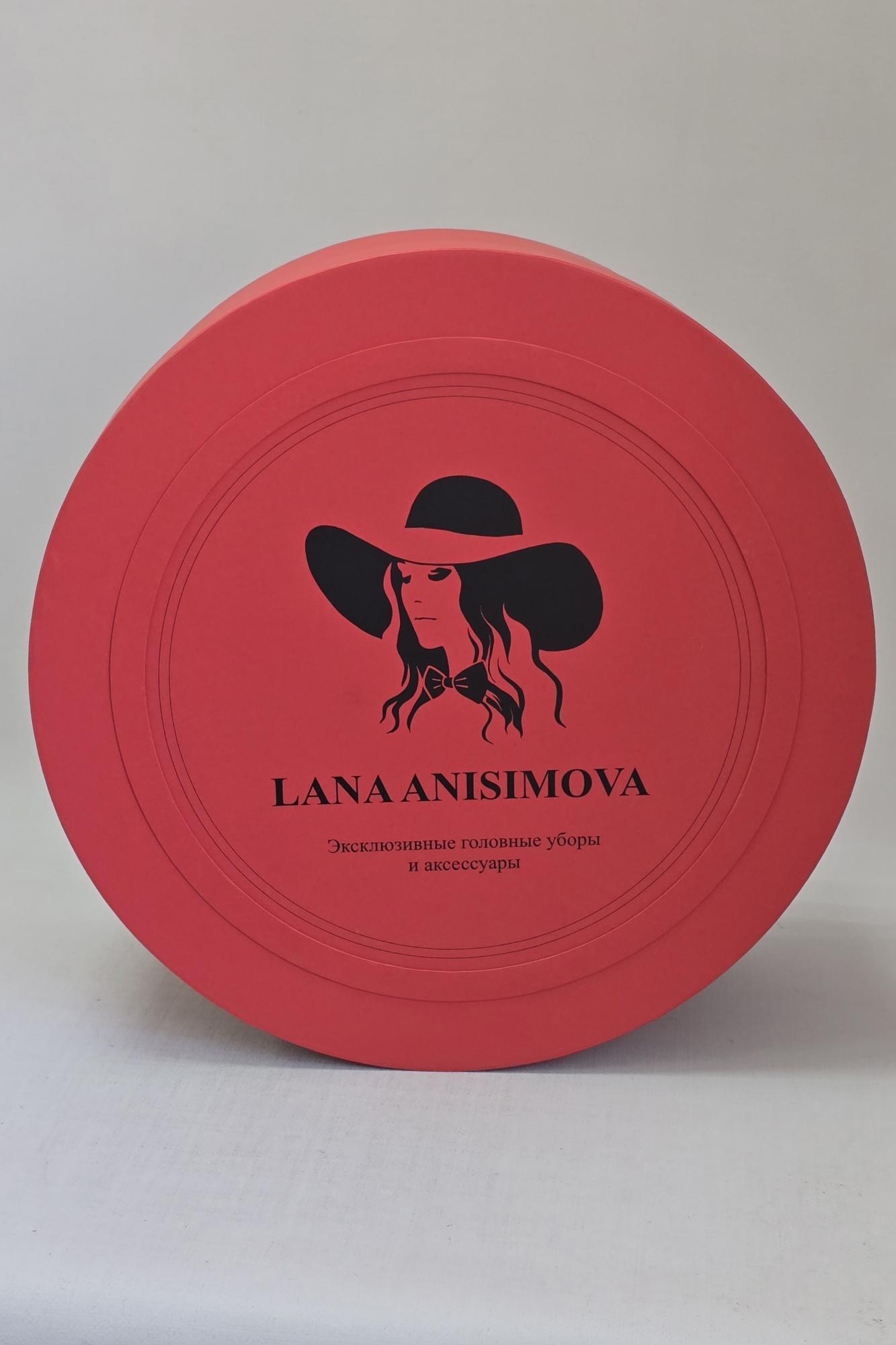 Шляпный короб. Цвет красный