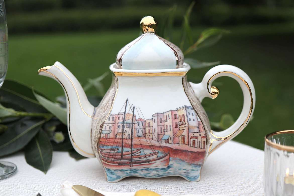 Handmade porcelain teapot "Riviera"