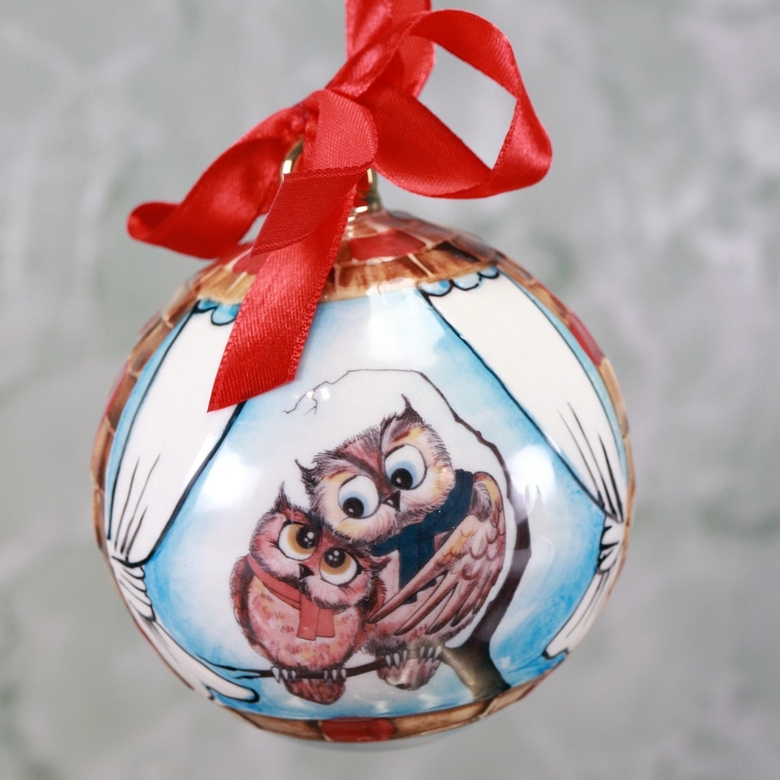 Porcelain Christmas ball "Winter owls"