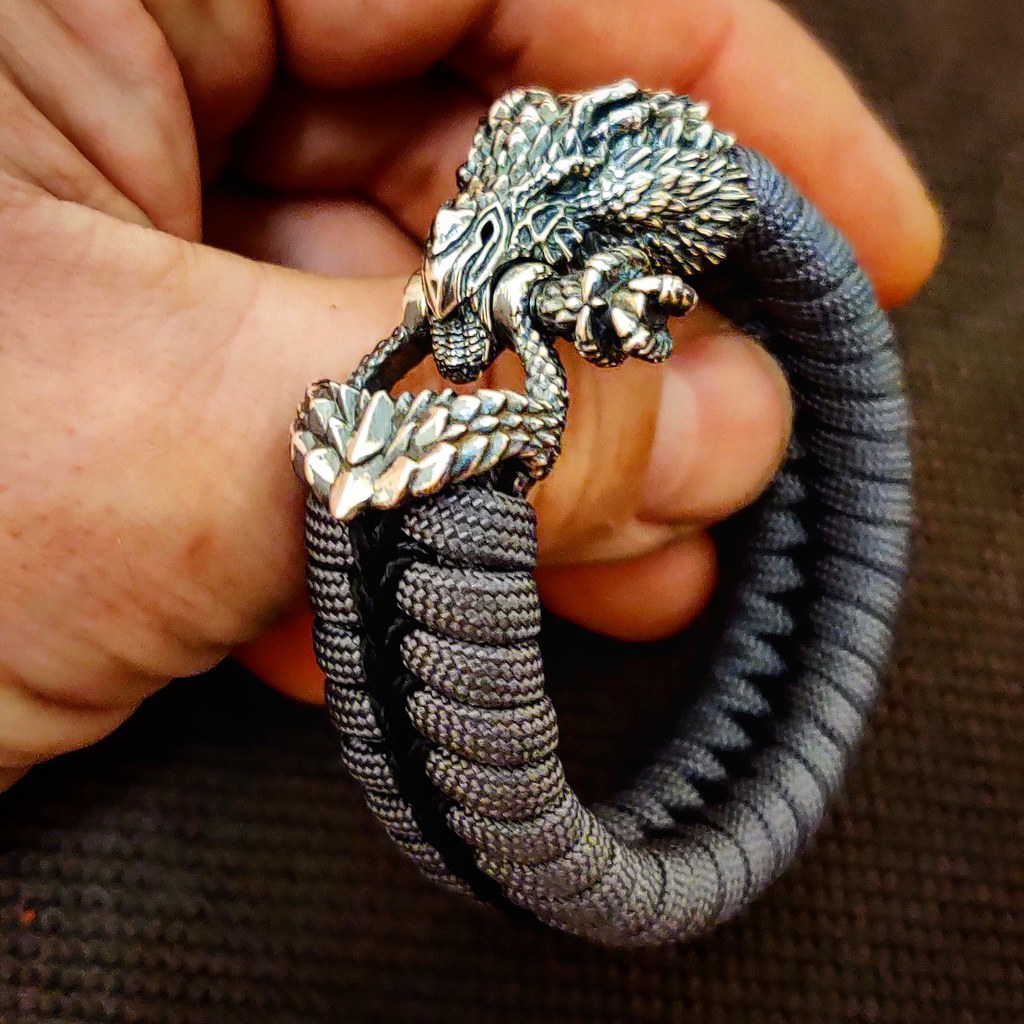 Браслет из паракорда "Балерион", серебро