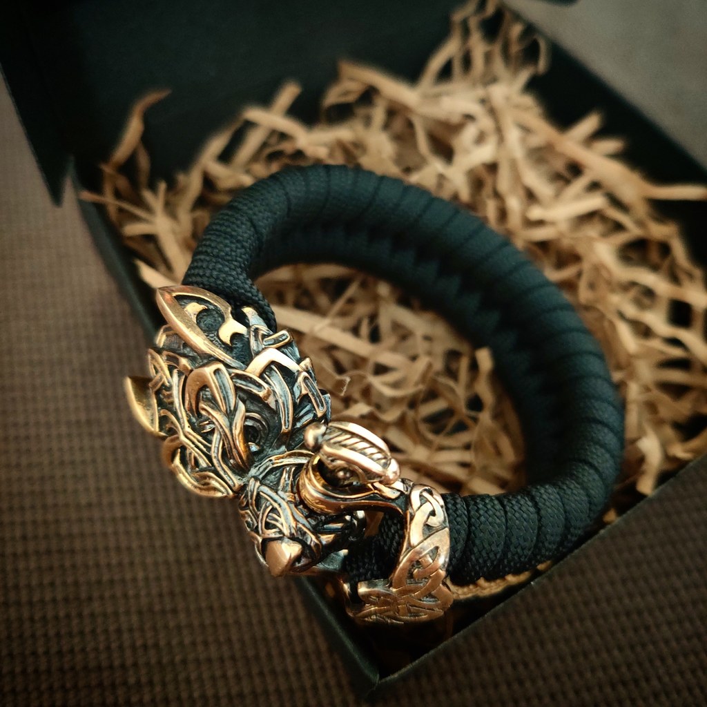 Браслет "Кельтский волк",бронза