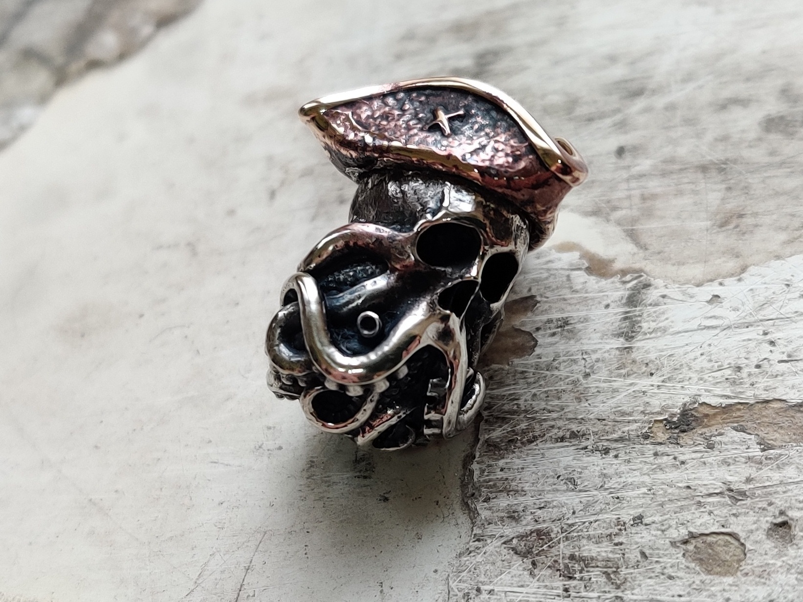 Бусина темлячная "Черная жемчужина", биметалл