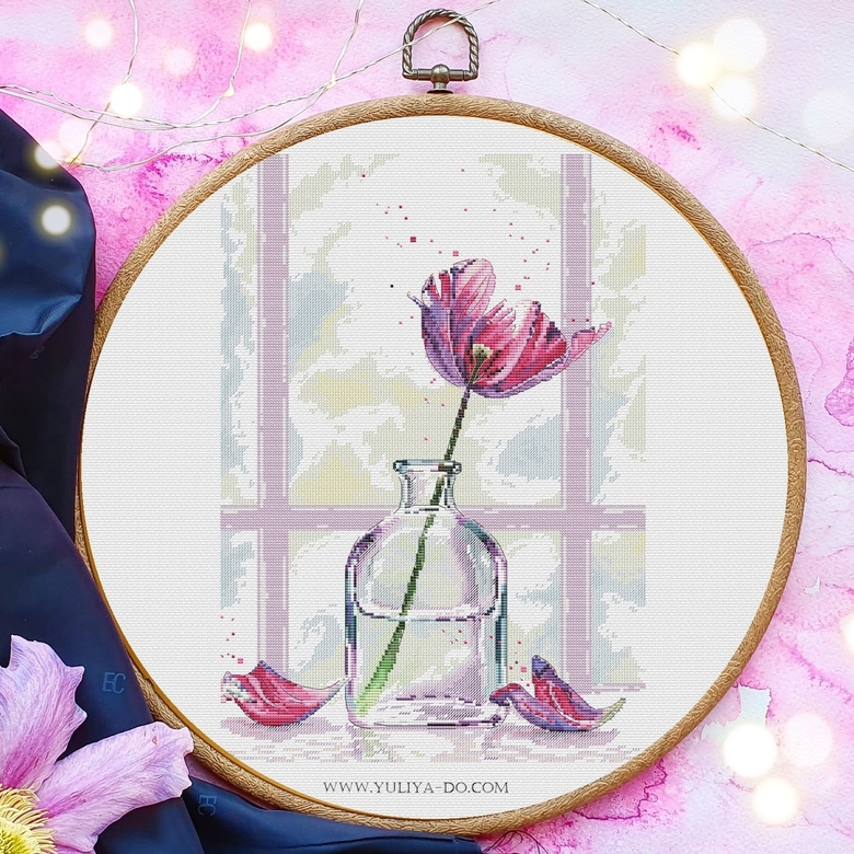 Схема вышивки "Тюльпан в банке" (150*215 крестиков)