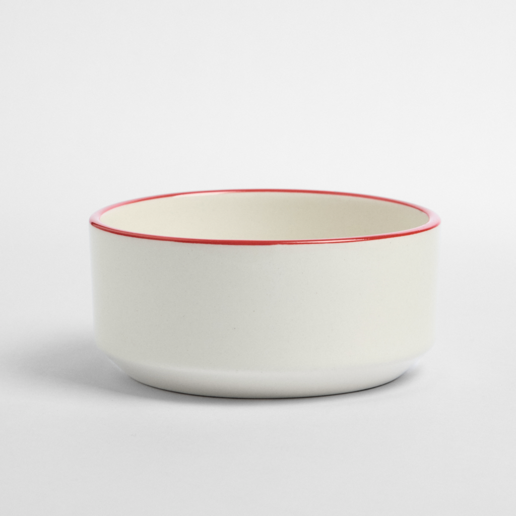 Салатник глубокий с красным кантом 500 мл