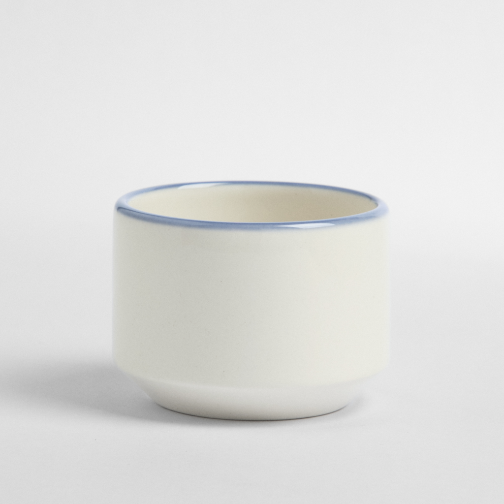 Стакан с синим кантом 250 мл