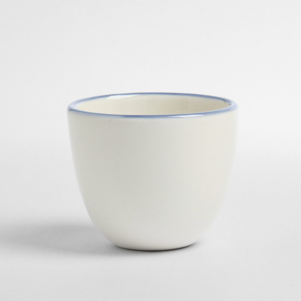 Стакан с синим кантом 250 мл