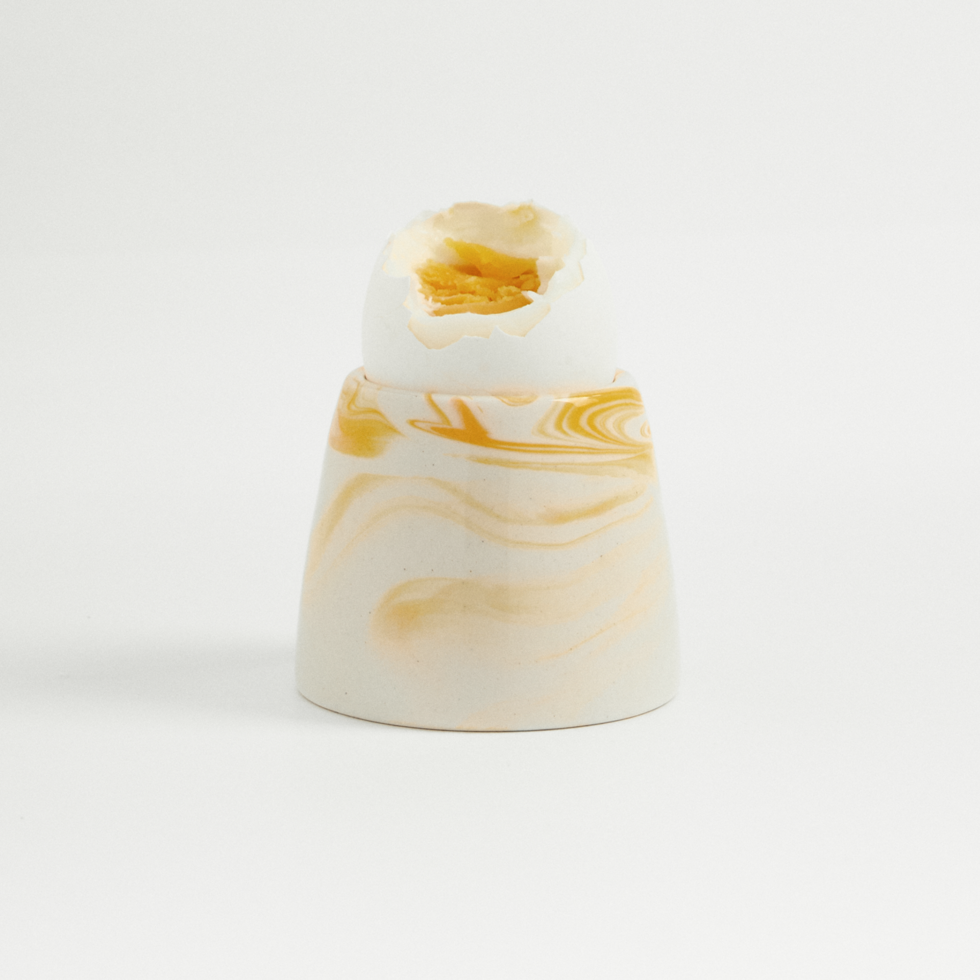 Подставка для яйца бело-желтая