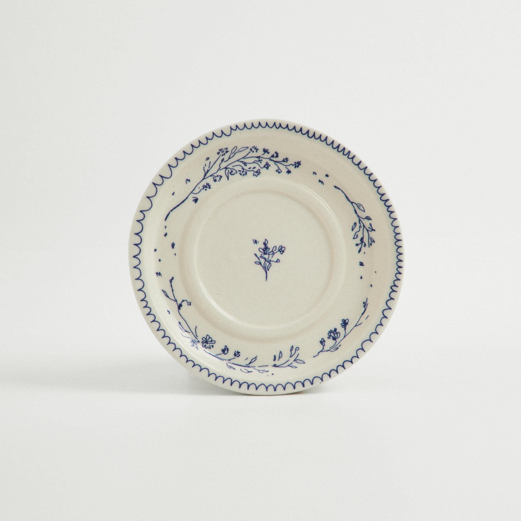 Блюдце 13см с синим орнаментом