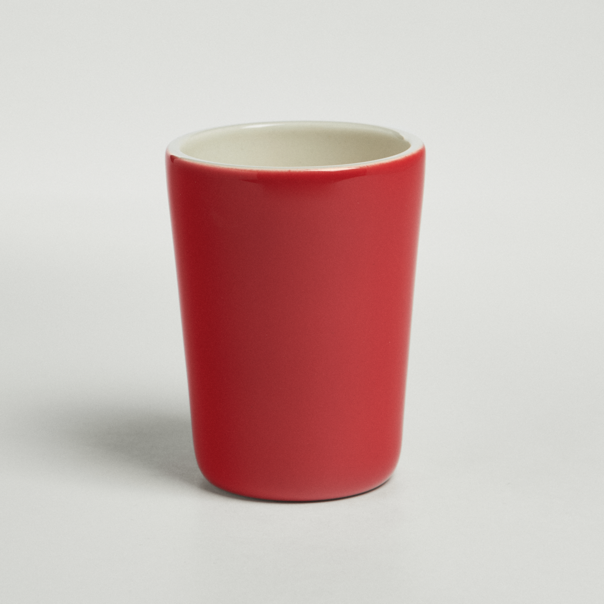 Стакан конус красный 250/350 мл