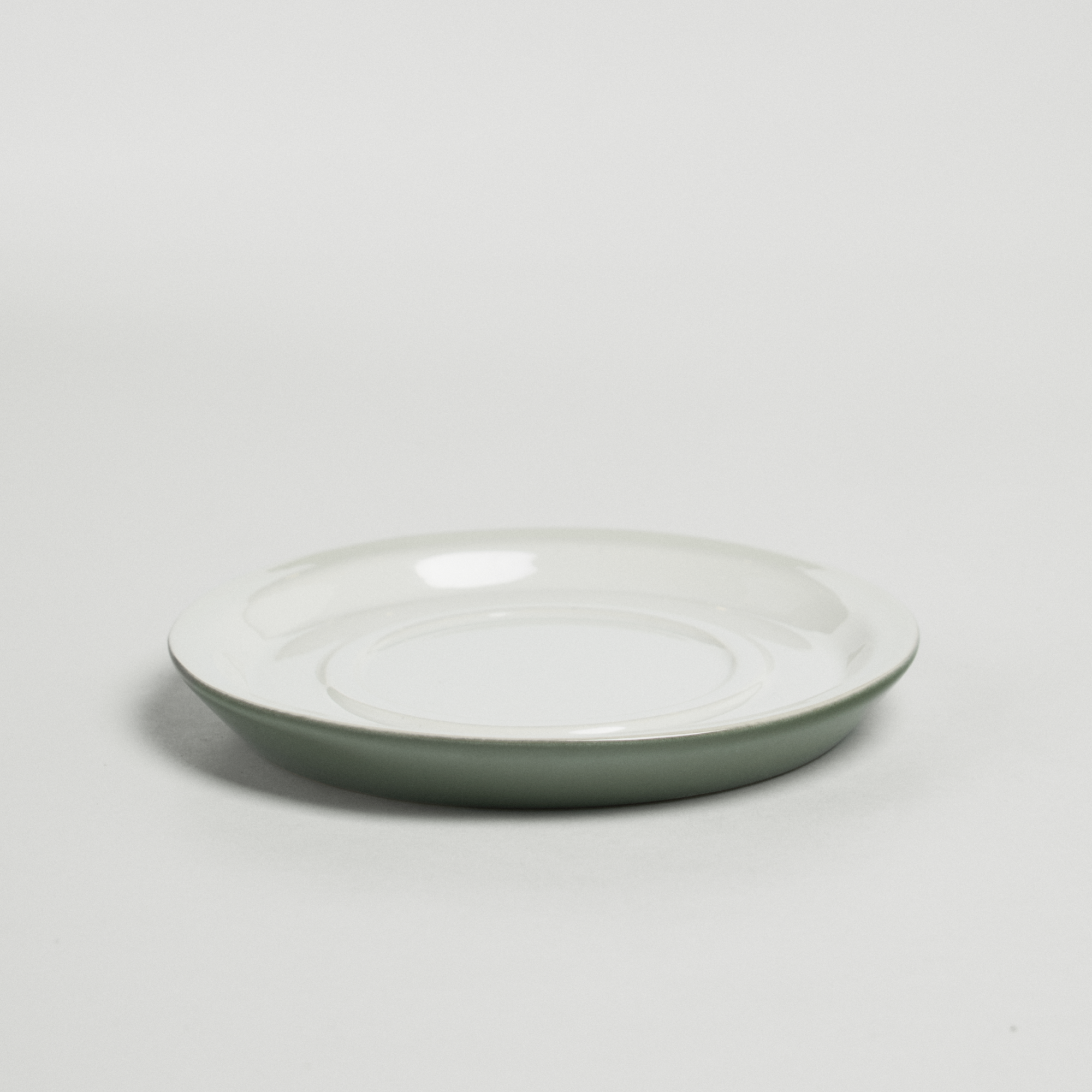 Блюдце 13см бело-зеленое